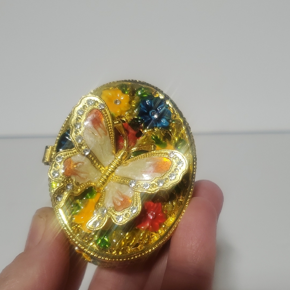 Floral Butterfly Jewelry Box - Picture 4 of 9